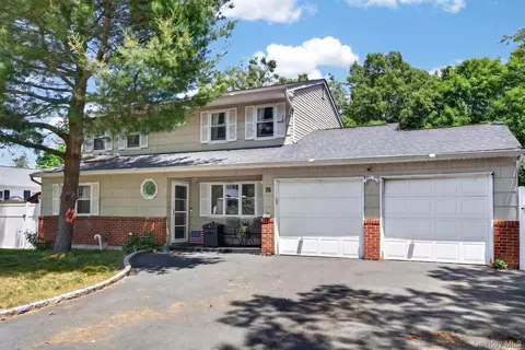 76 Ontario St, Port Jefferson Station, NY 11776
