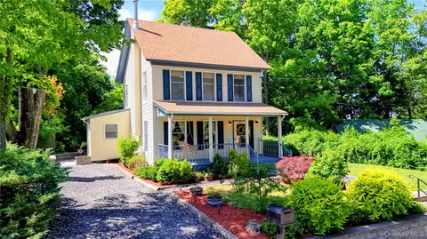 74 Highland Ave, Florida, NY 10921