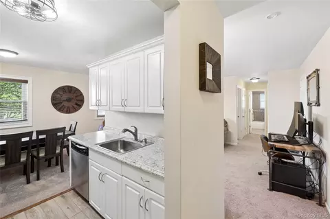 Entry Way - 260 Waverly Ave #49, Patchogue, NY 11772 photo 1 of 1
