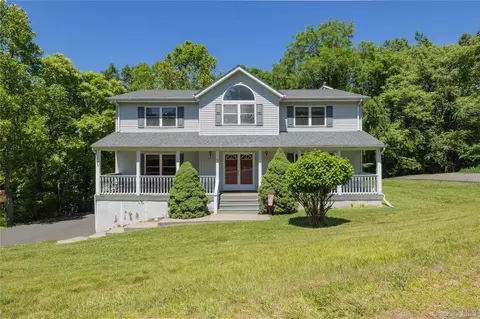 11 Rakentine Ln, Garnerville, NY 10923