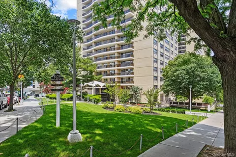 102-10 66th Rd #12A, New York, NY 11375