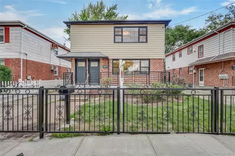 25827 147th Ave, New York, NY 11422