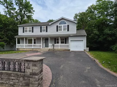 25 Mount Ave, Wyandanch, NY 11798