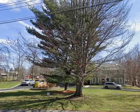 3 Truman Ct, Middletown, NY 10940