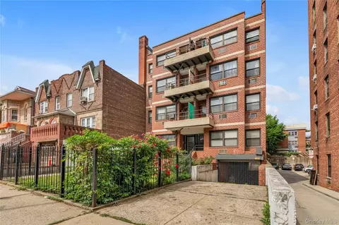 41-14 68th St, Woodside, NY 11377