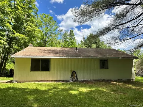 Exterior - 2 Forest Dr, Mamakating, NY 12790 photo 4 of 4