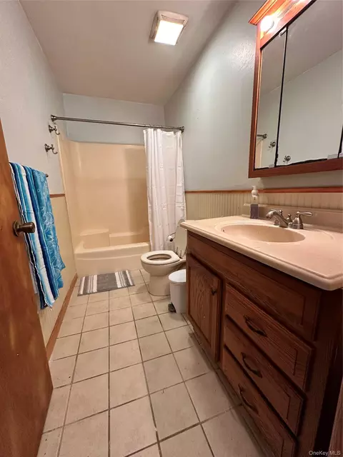 Bath - 2 Forest Dr, Mamakating, NY 12790 photo 1 of 1