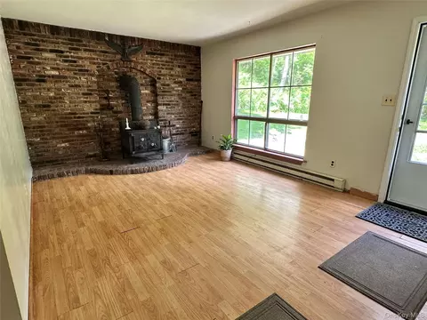 Living - 2 Forest Dr, Mamakating, NY 12790 photo 2 of 3