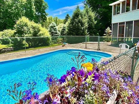 6 Kipsbergen Dr, Rhinebeck, NY 12572