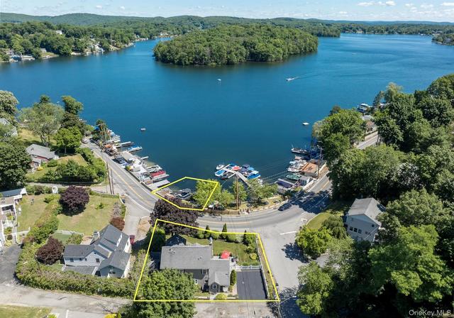 1 Colonial Dr, Mahopac, NY 10541
