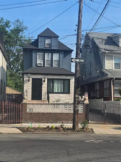 138-24 95th Ave, Jamaica, NY 11435