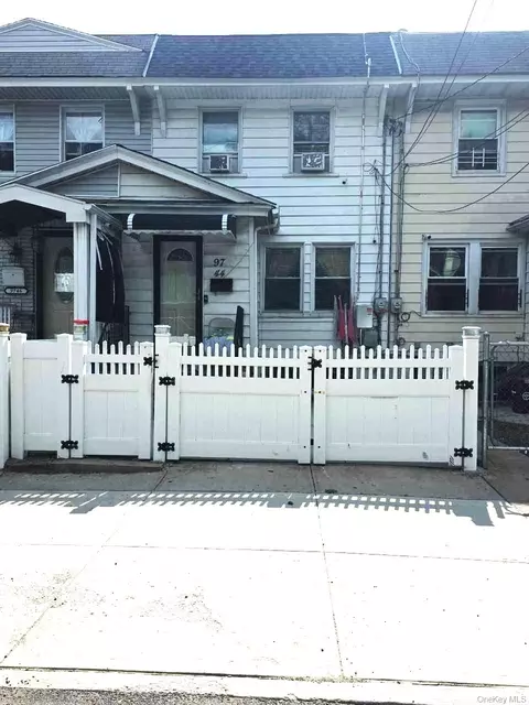 9744 108th St, South Richmond Hill, NY 11419