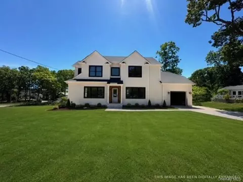 1700 Smith Dr S, Southold, NY 11971