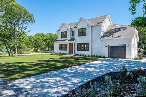 1700 Smith Dr S, Southold, NY 11971