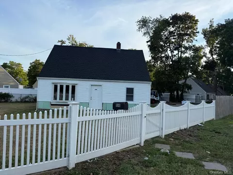 100 Wheeler Rd, Central Islip, NY 11722