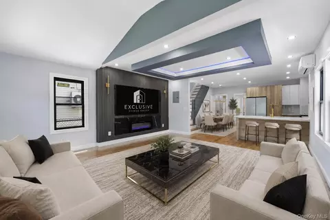 112-38 212th St, New York, NY 11429