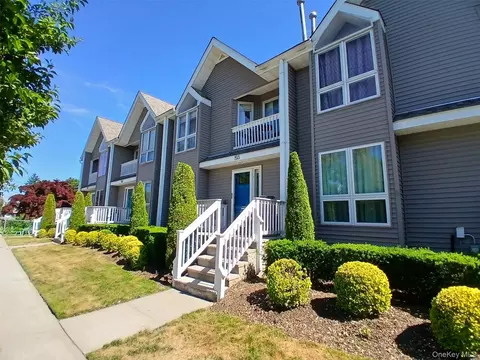 150 I U Willets Rd, North Hempstead, NY 11507