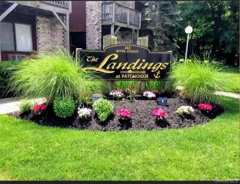263 River Ave #35D, Patchogue, NY 11772