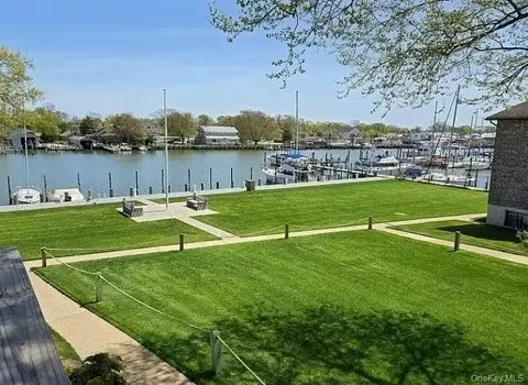 263 River Ave #35D, Patchogue, NY 11772 photo 3
