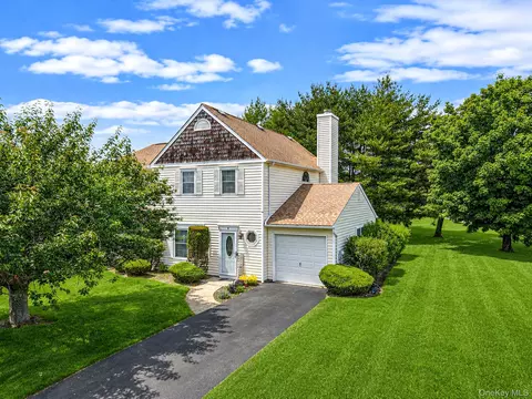 1 Thrush Path, Coram, NY 11727