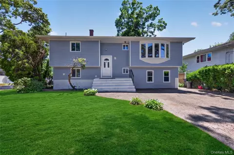370 Chelsea Ave, West Babylon, NY 11704