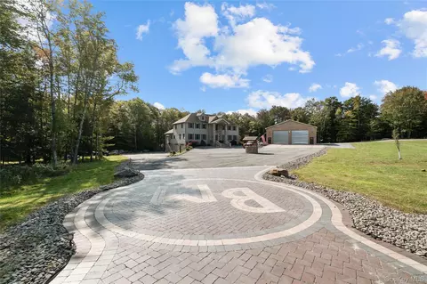 210 Grey Rd, Fallsburg, NY 12733