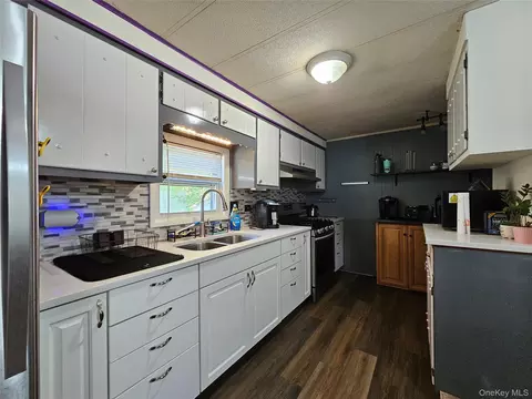 57 Sheafe Rd, Poughkeepsie, NY 12601 photo 9
