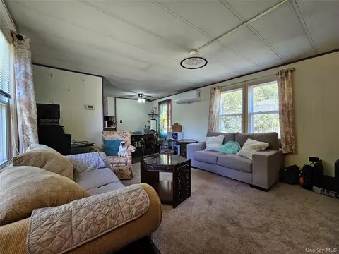 57 Sheafe Rd, Poughkeepsie, NY 12601 photo 4