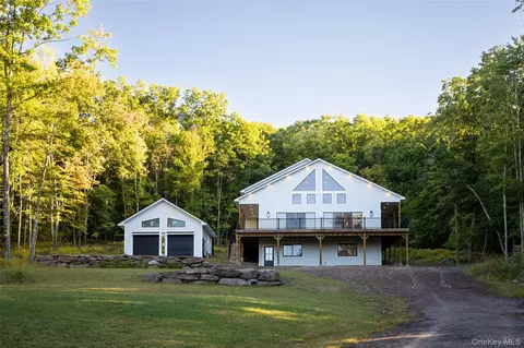 91 Lenni Lenape Rd, Tusten, NY 12726