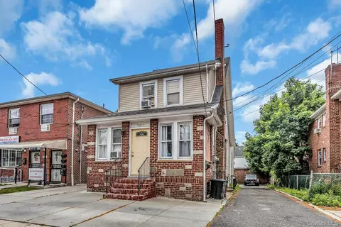 19804 Hillside Ave, New York, NY 11423