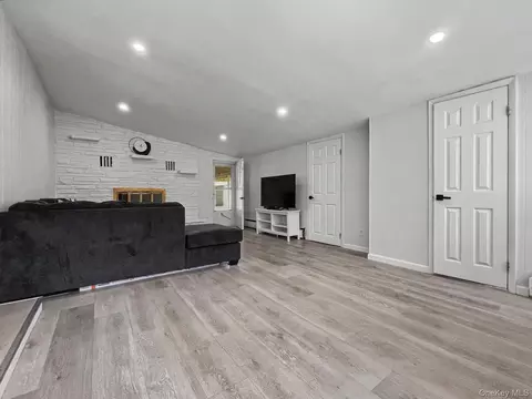 Living - 44 Straight Path, Thompson, NY 12775 photo 3 of 4