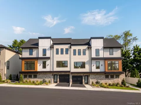9 Lincoln St #201, Ramapo, NY 10977