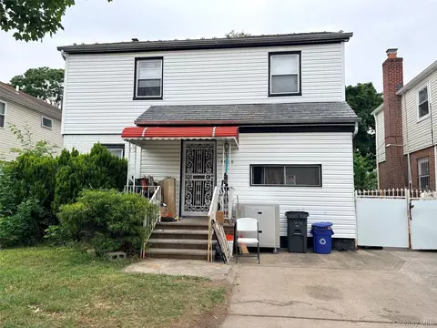 5628 213th St, New York, NY 11364