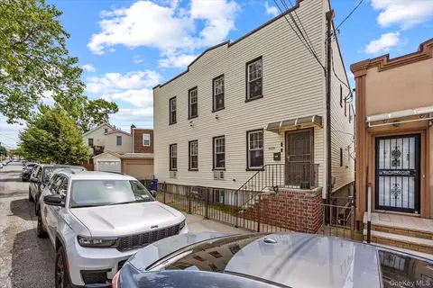 65-34 Jay Ave, New York, NY 11378