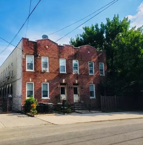 9712 41st Ave, New York, NY 11368