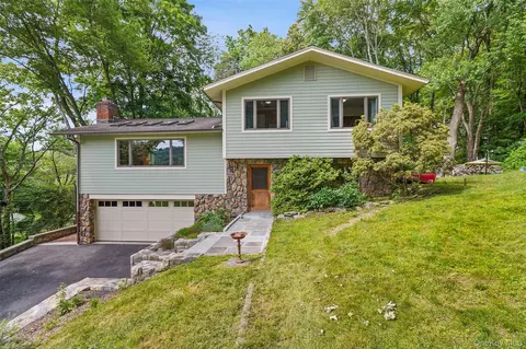 11 Upper Lakeshore Dr, Lewisboro, NY 10536