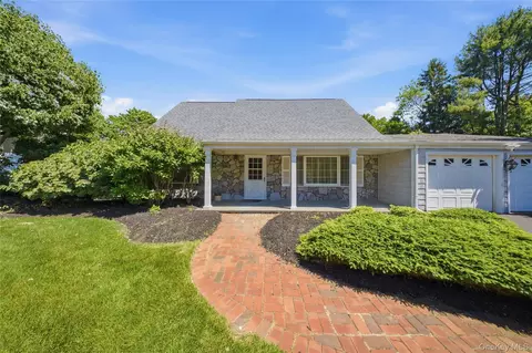 139 Sycamore Cir, Stony Brook, NY 11790