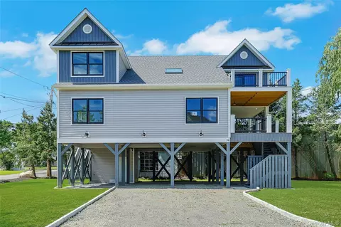 74 Beach Rd, Stony Point, NY 10980