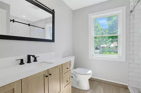 Bath - 74 Beach Rd, Stony Point, NY 10980 photo 2 of 4