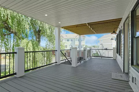 Exterior - 74 Beach Rd, Stony Point, NY 10980 photo 4 of 10