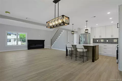 Living - 74 Beach Rd, Stony Point, NY 10980 photo 3 of 11