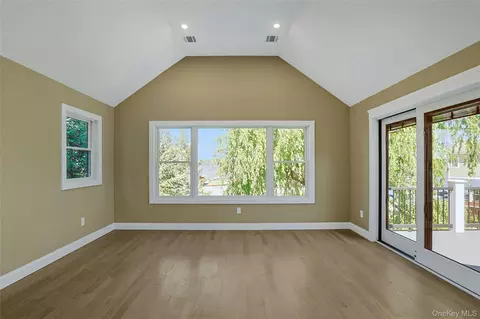 Living - 74 Beach Rd, Stony Point, NY 10980 photo 11 of 11