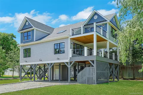 Exterior - 74 Beach Rd, Stony Point, NY 10980 photo 8 of 10