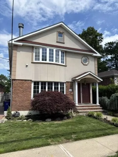 24547 60th Ave, New York, NY 11362