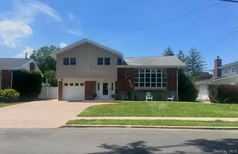 1853 Decatur Ave, North Bellmore, NY 11710