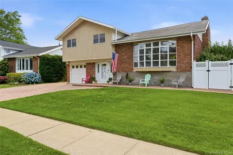 1853 Decatur Ave, North Bellmore, NY 11710