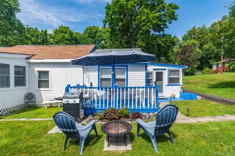 7 Brodie Rd #23, Beekman, NY 12533