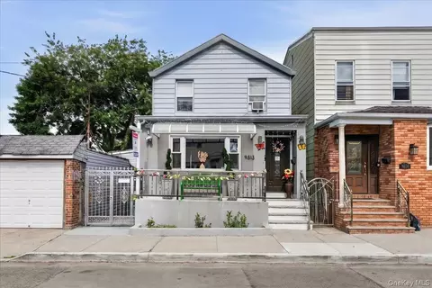 9513 85th St, New York, NY 11416
