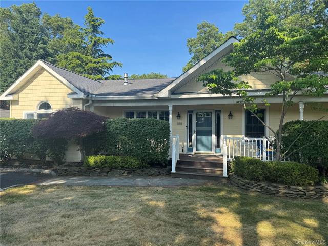 229 Alexander Ave, Nesconset, NY 11767