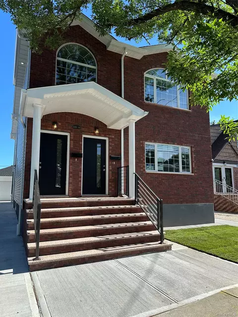 24934 147th Ave, New York, NY 11422